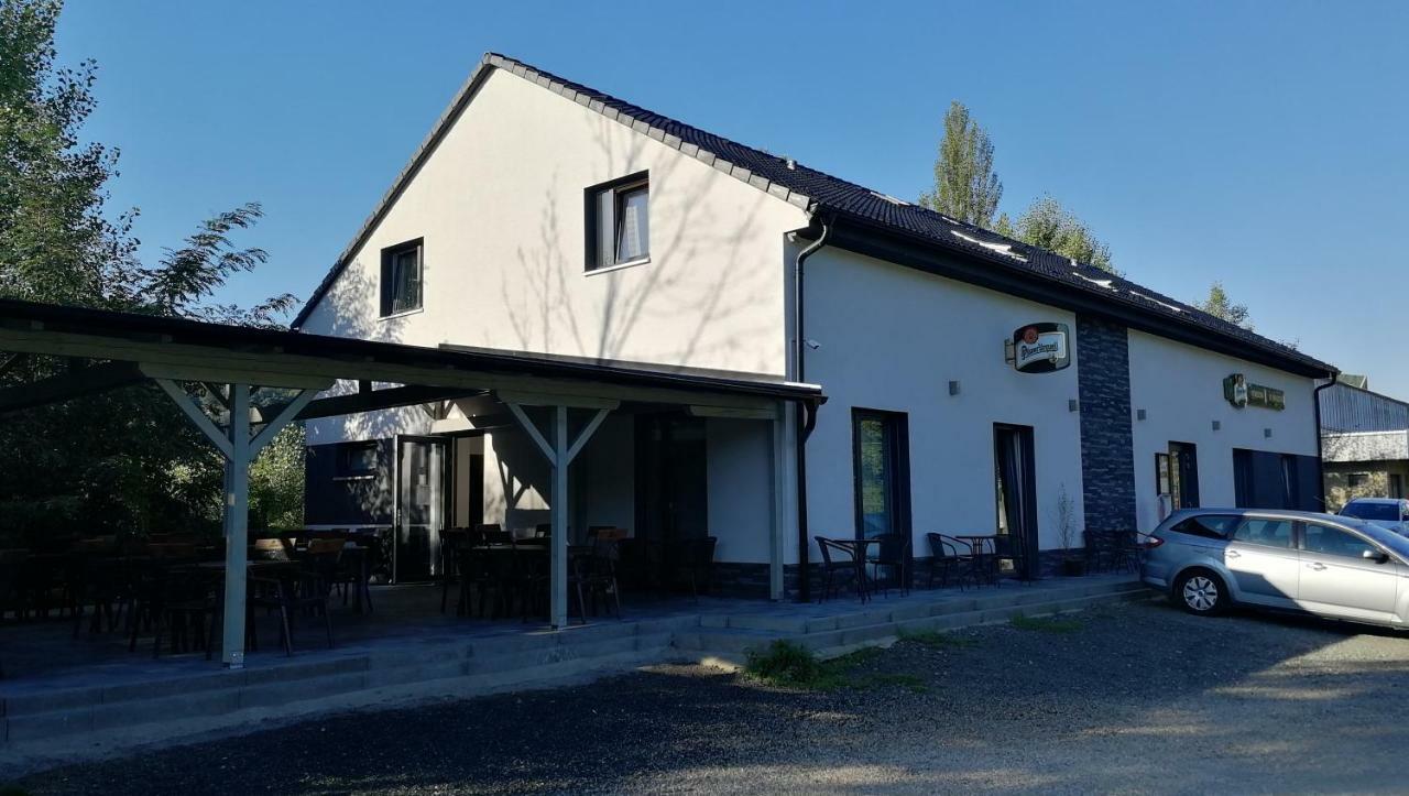 Penzion U Brazdu Ivancice 외부 사진